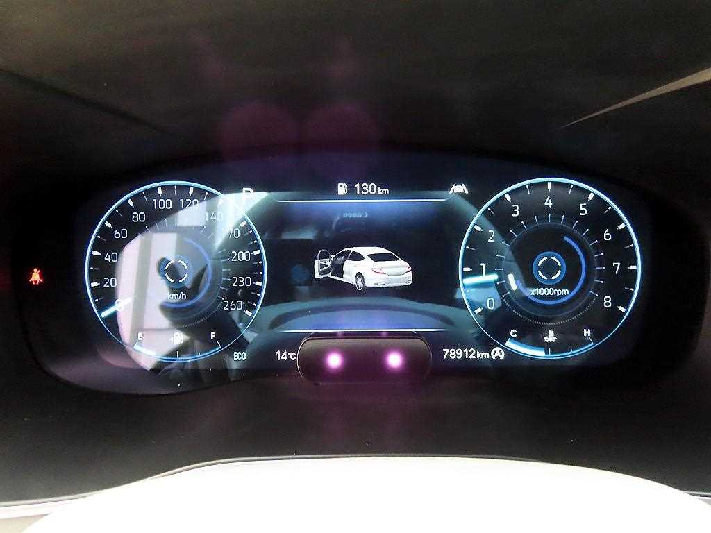 Genesis G70 - Vista 9