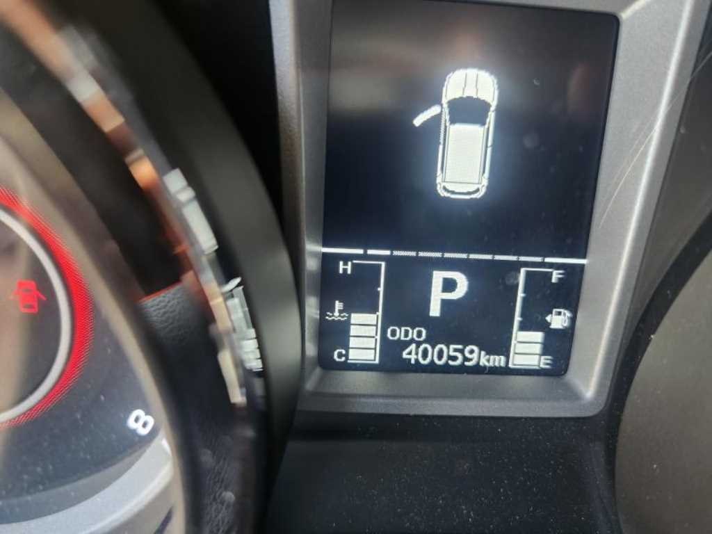 Ssangyong Tivoli - Vista 12