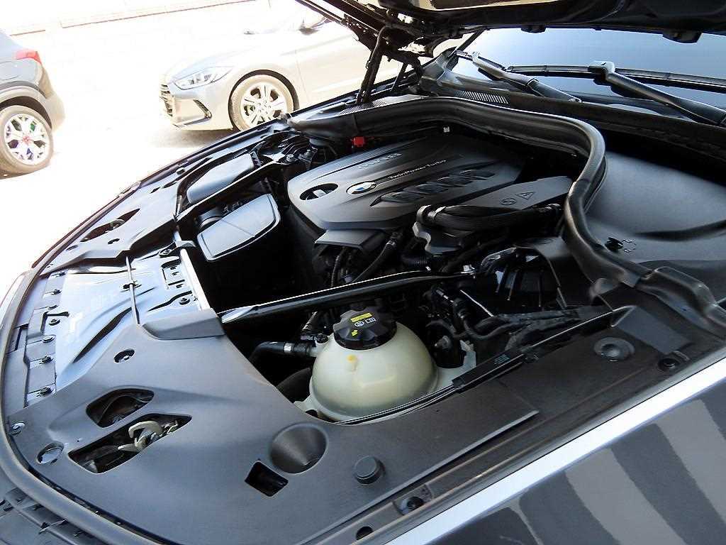 BMW 5 Series 2018 Gris - Importación desde Corea - HF Imports Iquique - Foto 19