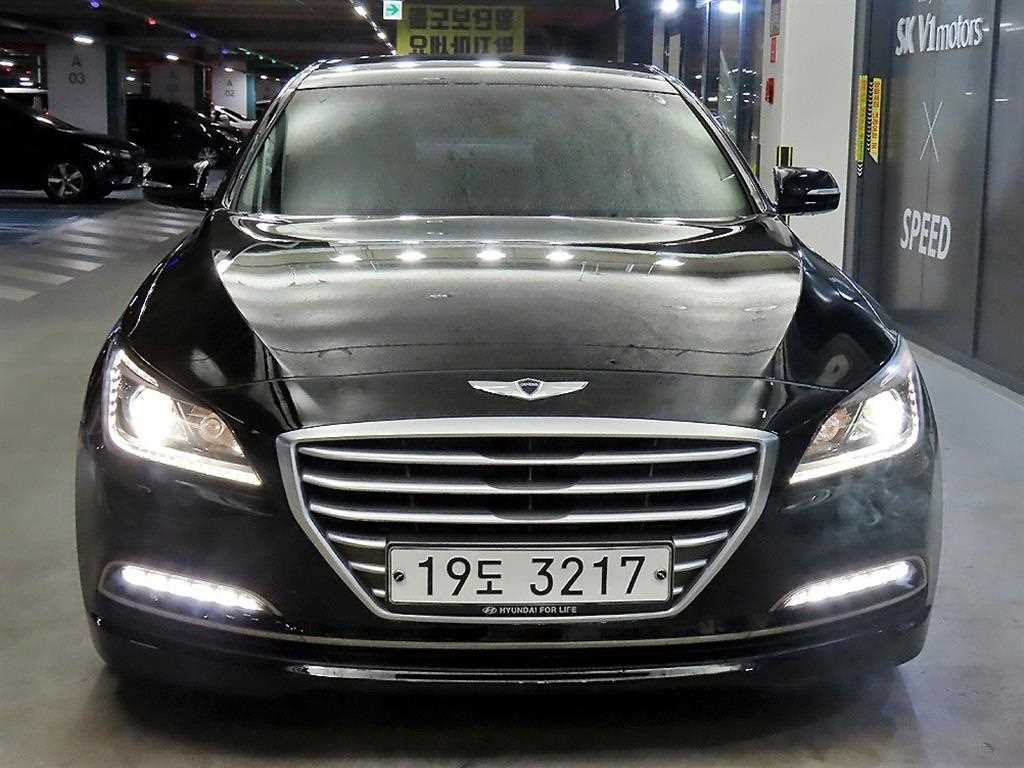 HYUNDAI Genesis - Vista 2