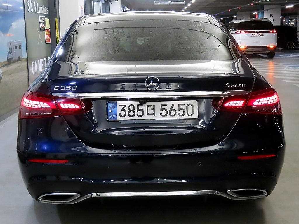 Mercedes Benz E class - Vista 5