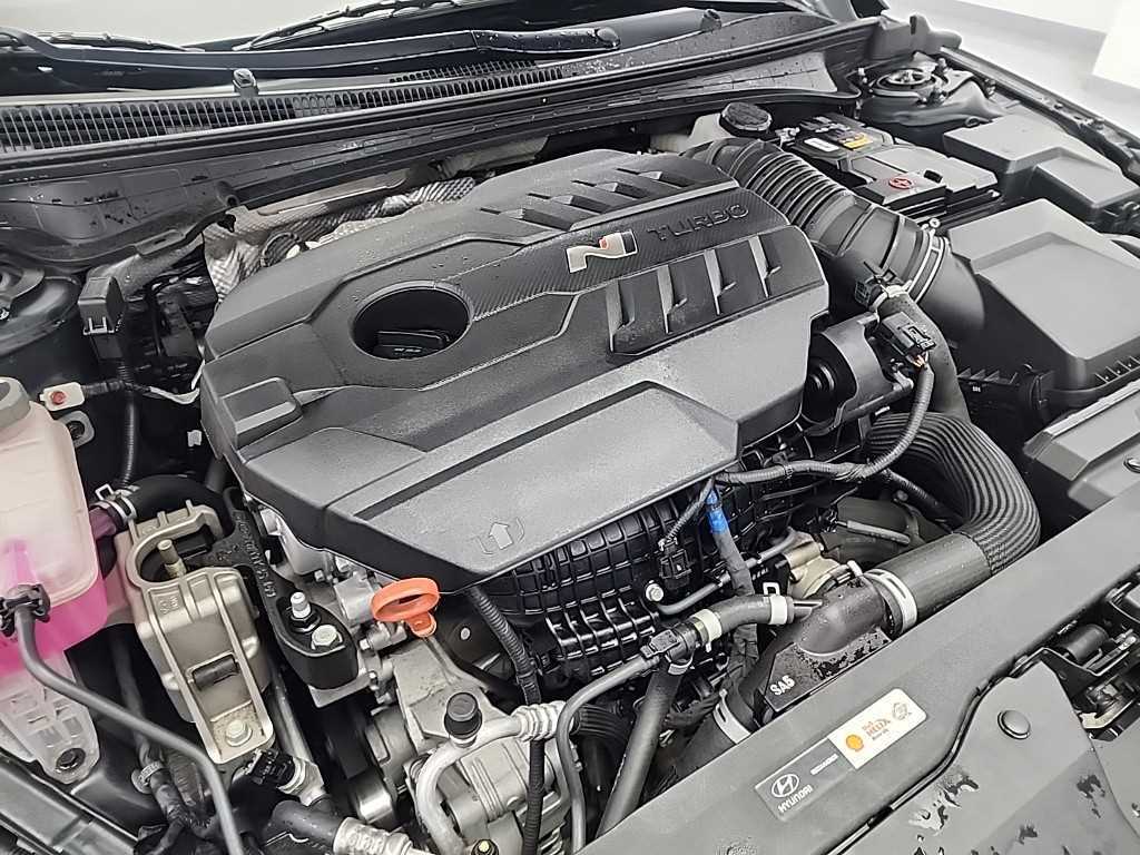 HYUNDAI Avante - Vista 5