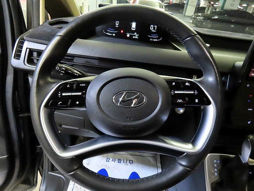 HYUNDAI Staria - Vista 8