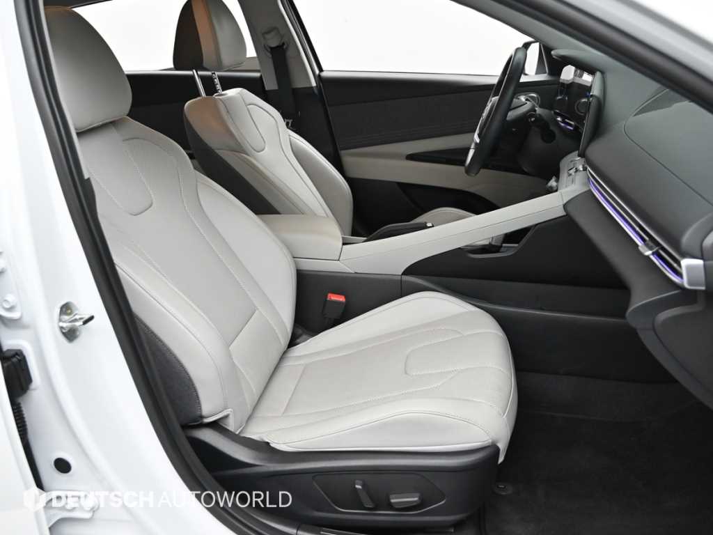 HYUNDAI Avante - Vista 10