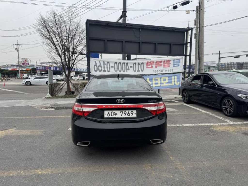HYUNDAI Grandeur - Vista 4