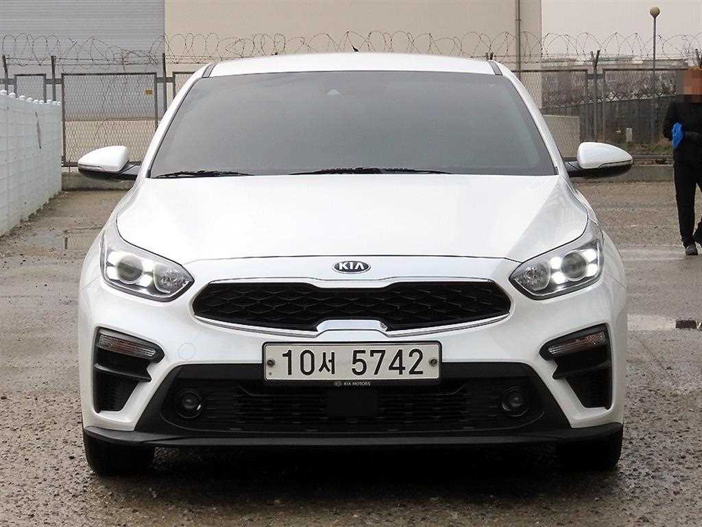 KIA K3 2019 Blanco - Importación desde Corea - HF Imports Iquique - Foto 1