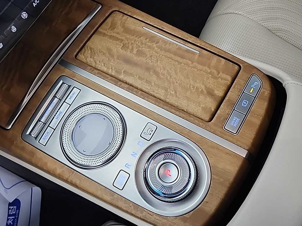 Genesis G80 - Vista 9