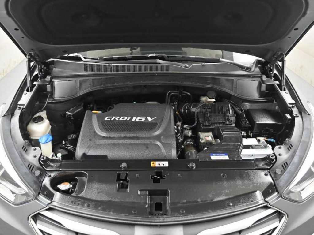 HYUNDAI Santa Fe - Vista 6