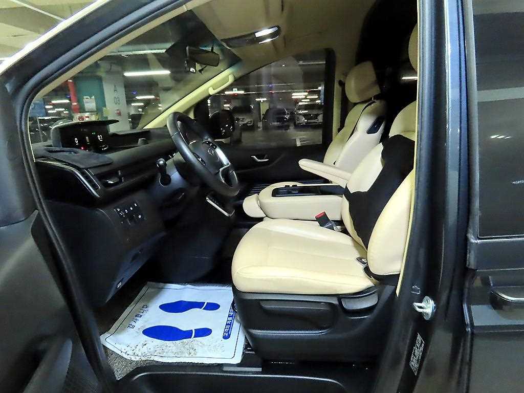 HYUNDAI Staria - Vista 6