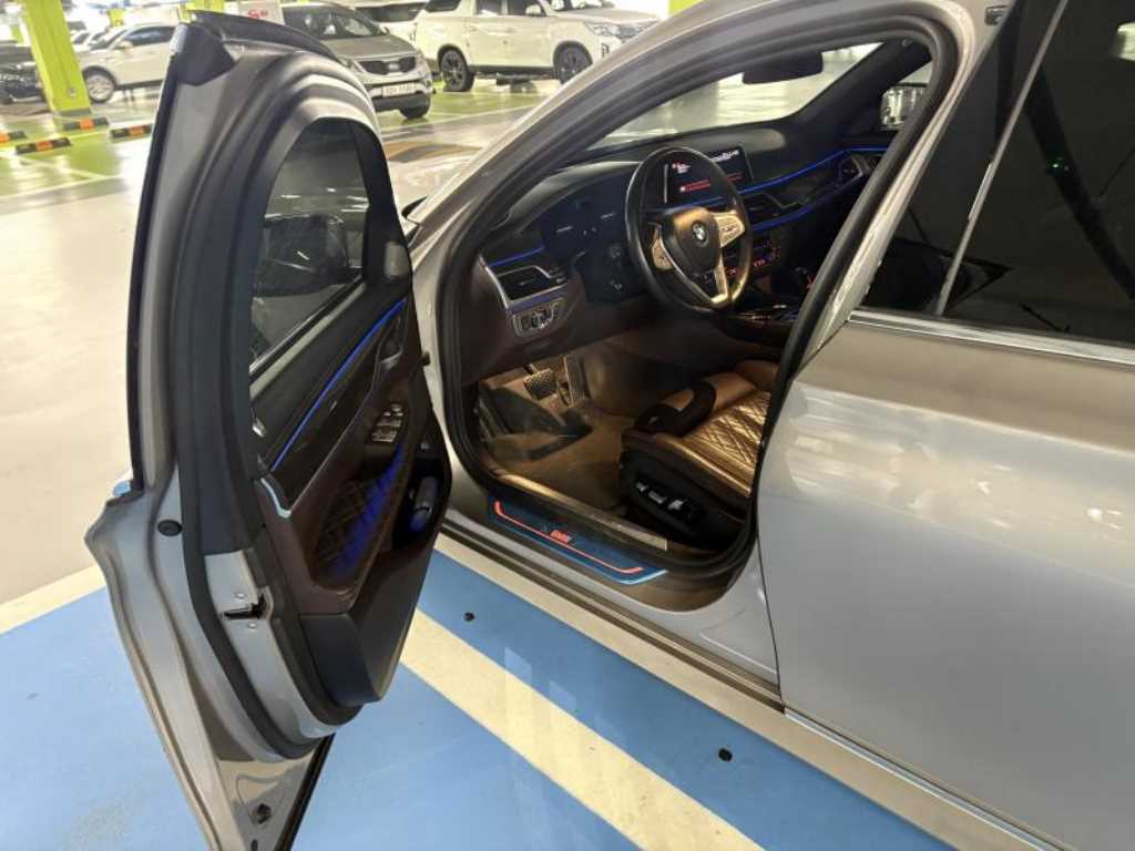 BMW 7 Series - Vista 9