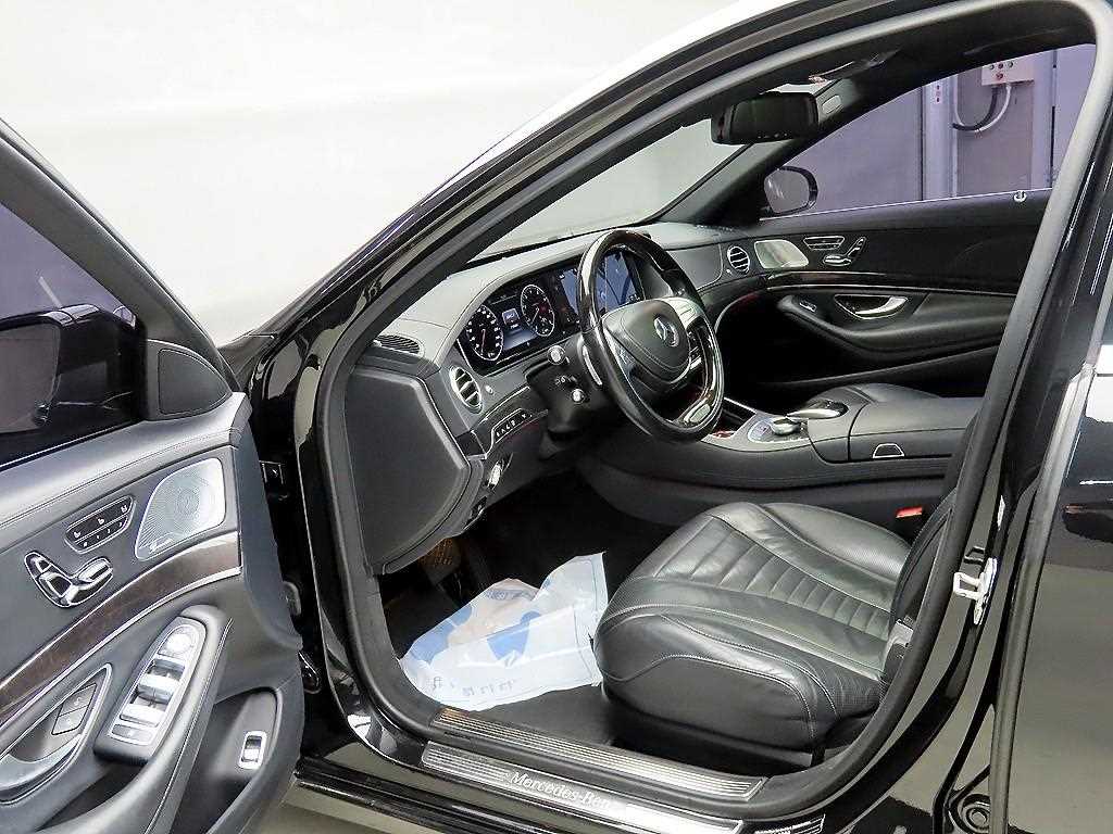 Mercedes Benz S Class - Vista 5