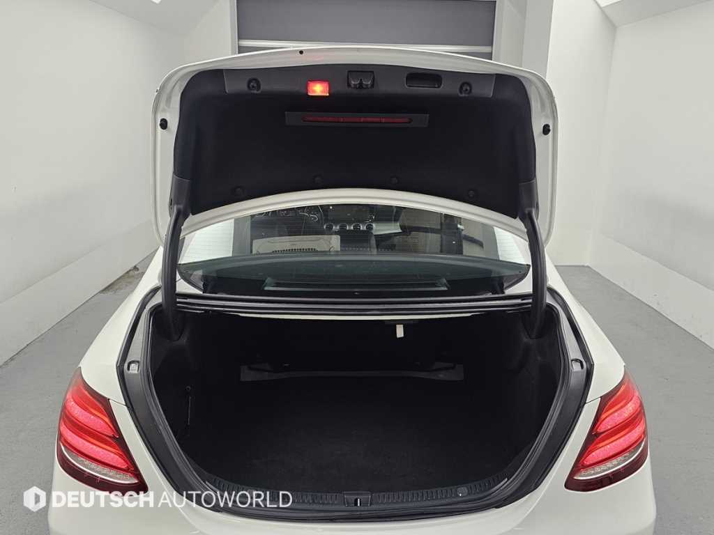 Mercedes Benz E class 2017 Blanco - Importación desde Corea - HF Imports Iquique - Foto 19