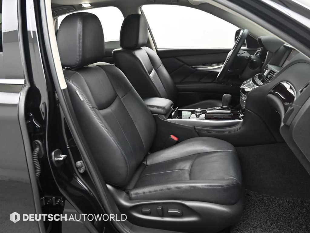 Infiniti Q - Vista 10