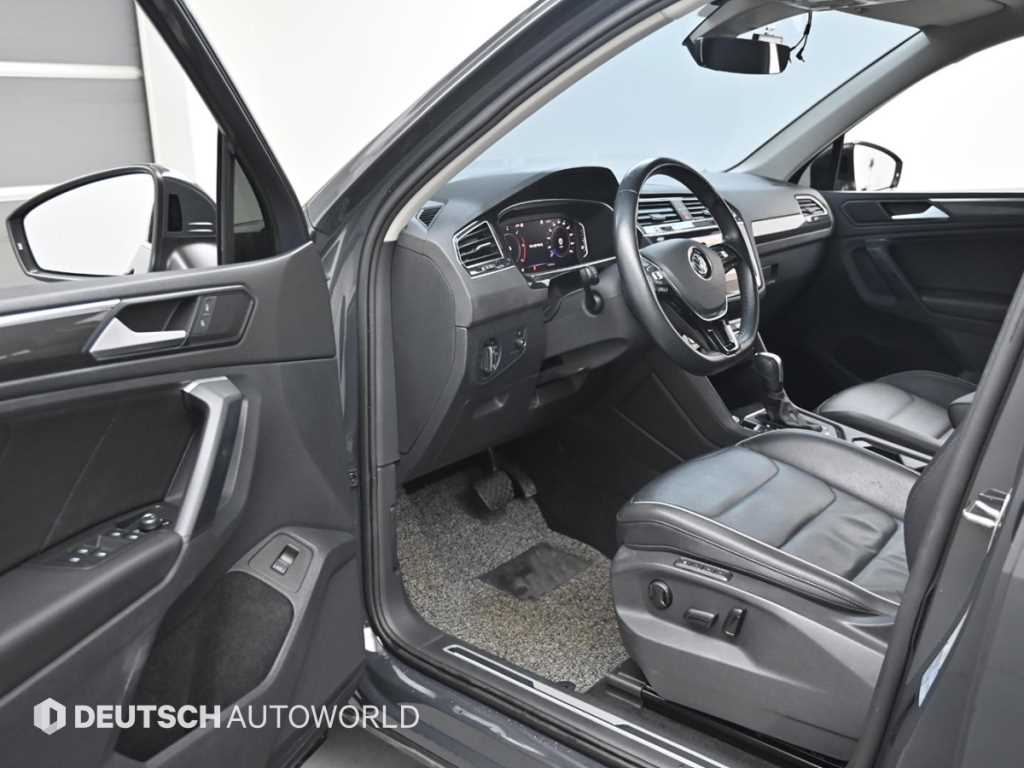Volkswagen Tiguan - Vista 11