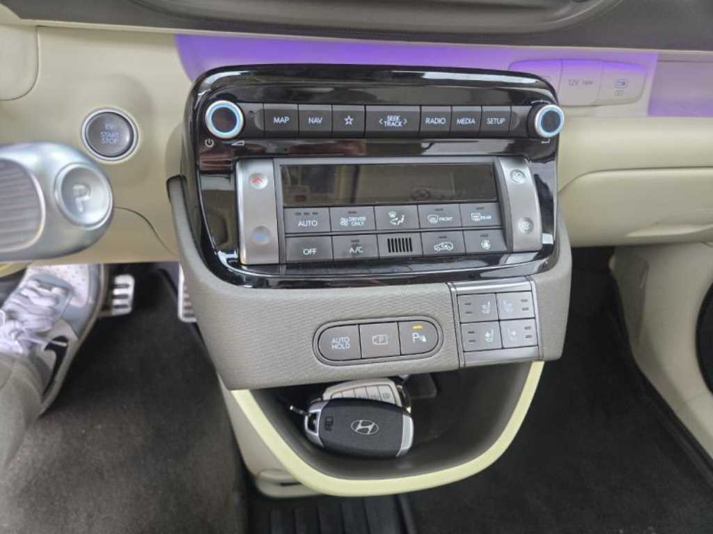 HYUNDAI Casper - Vista 10