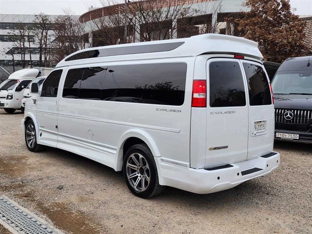 Chevrolet Express van - Vista 6