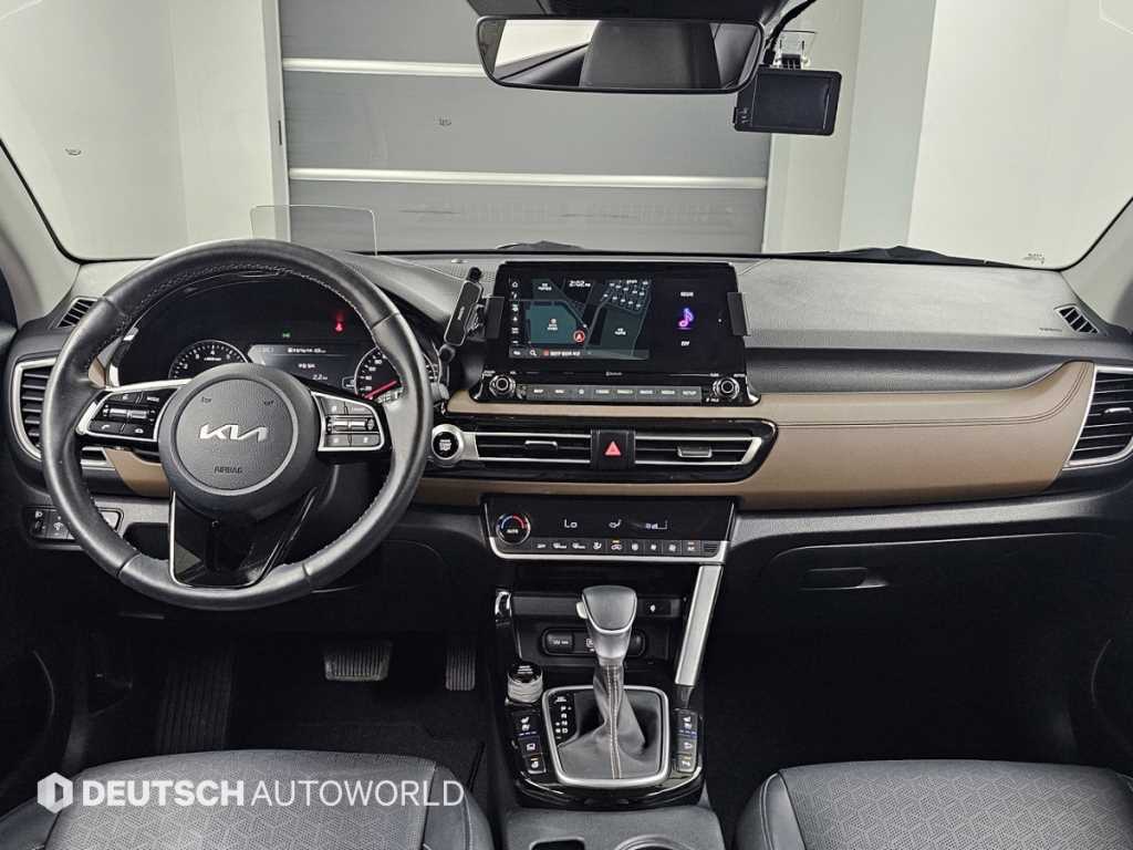 KIA Seltos - Vista 8