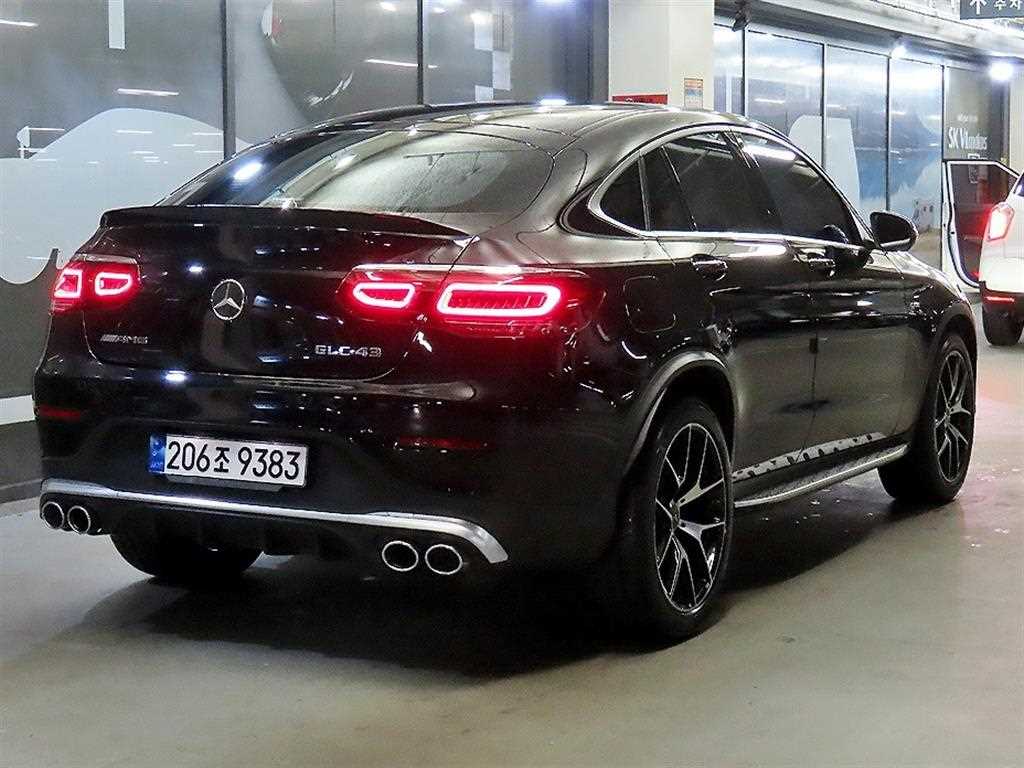 Mercedes Benz GLC Class - Vista 4