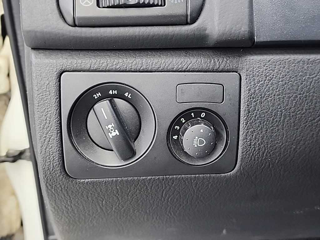 Ssangyong Rexton 2016 Blanco - Importación desde Corea - HF Imports Iquique - Foto 17