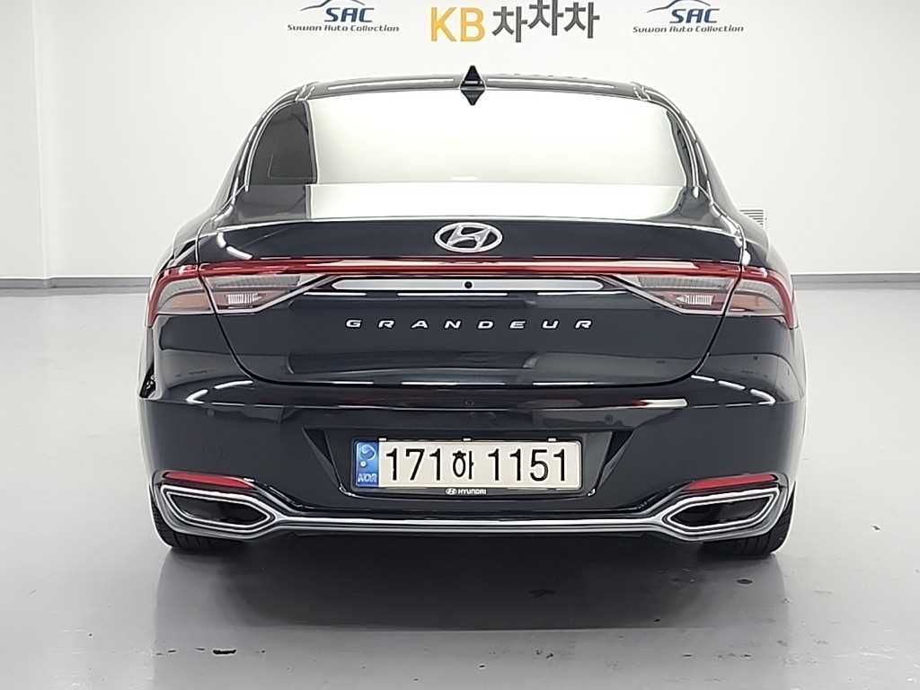 HYUNDAI Grandeur - Vista 3