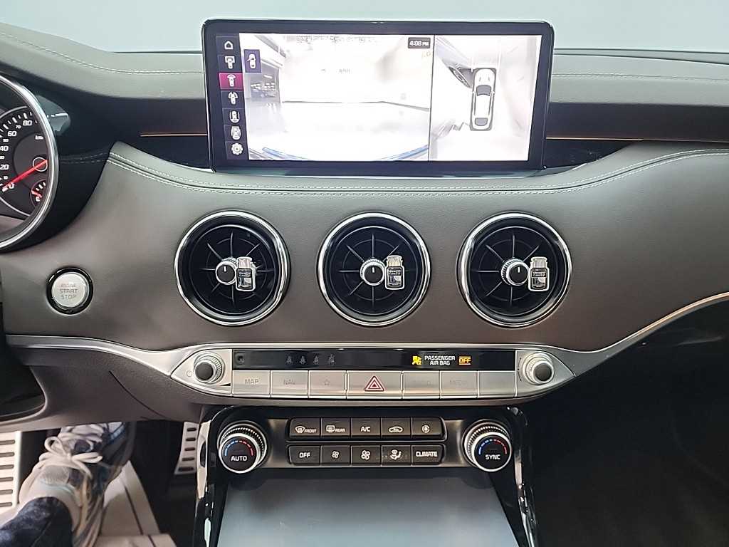 KIA Stinger - Vista 10