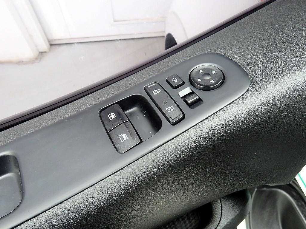 HYUNDAI Staria - Vista 10