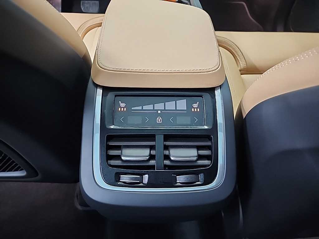 Volvo XC90 2025 Blanco - Importación desde Corea - HF Imports Iquique - Foto 13