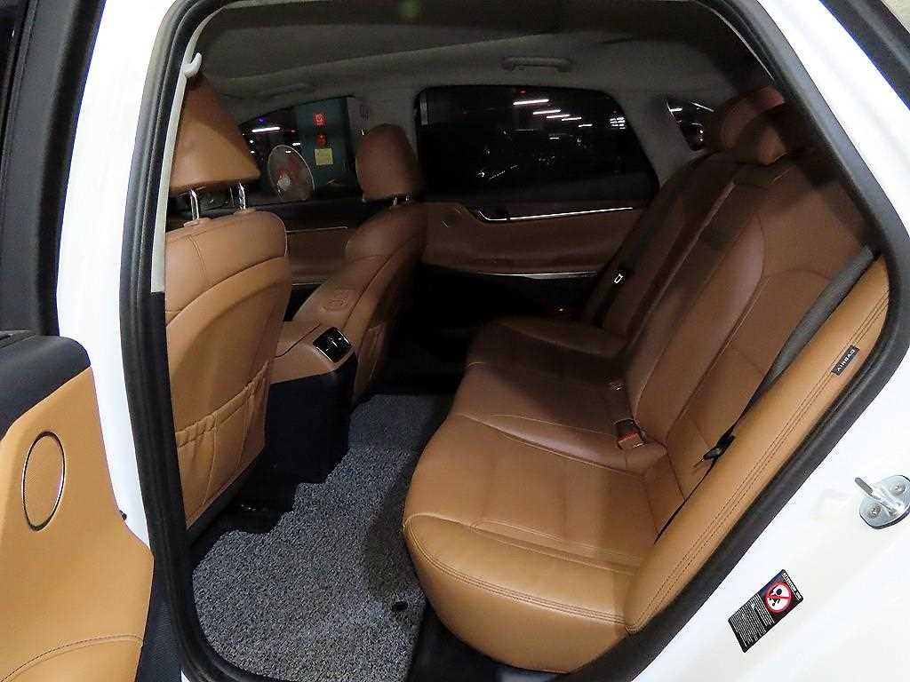 HYUNDAI Grandeur - Vista 7