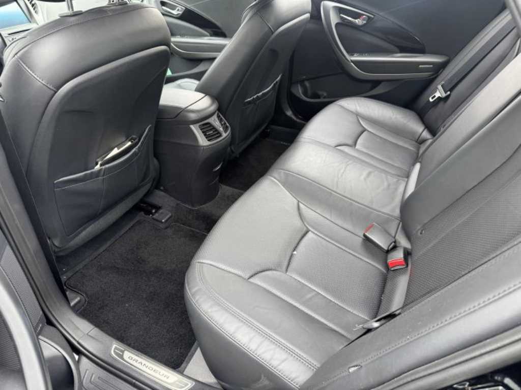 HYUNDAI Grandeur - Vista 8