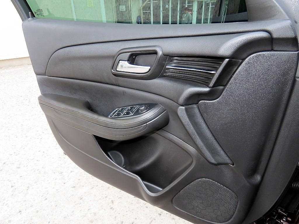 Chevrolet Malibu - Vista 11