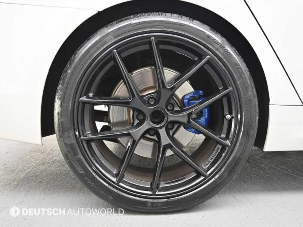 BMW 5 Series - Vista 5