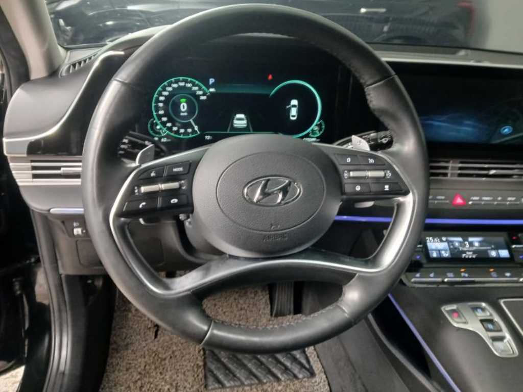 HYUNDAI Grandeur - Vista 8