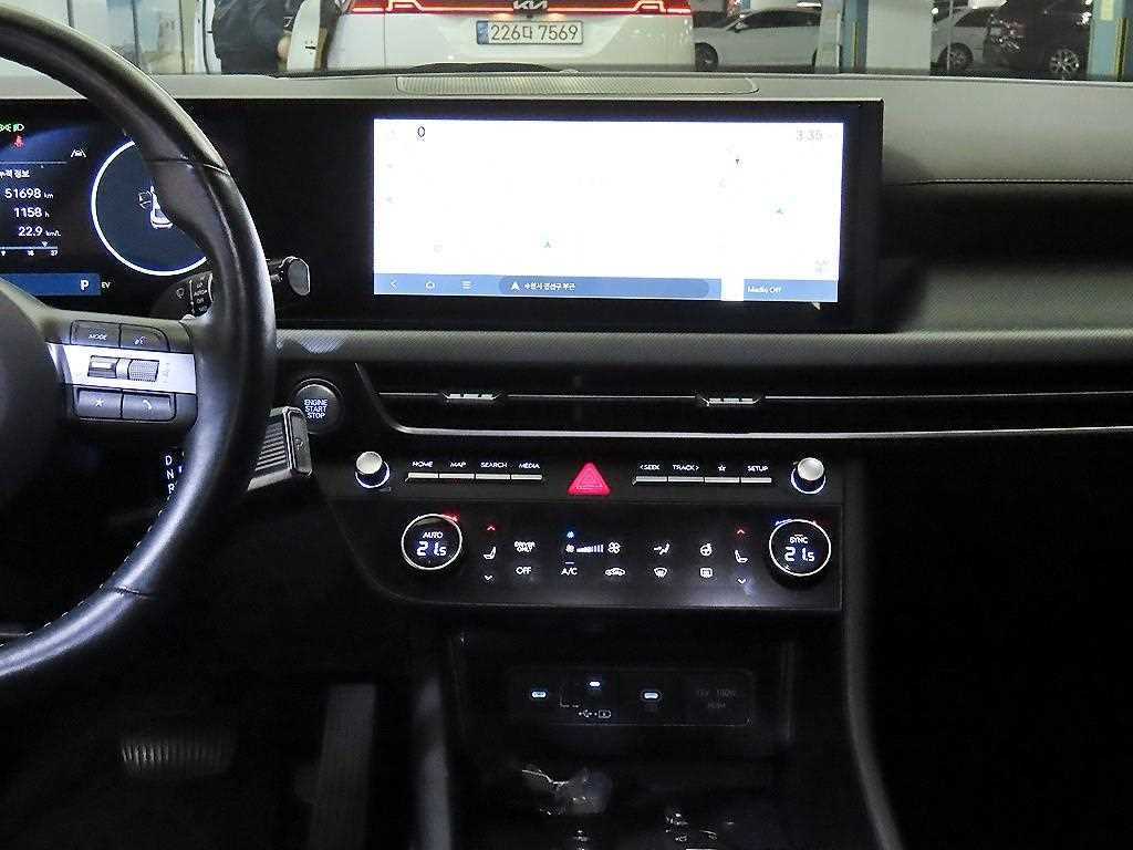 HYUNDAI Sonata - Vista 9