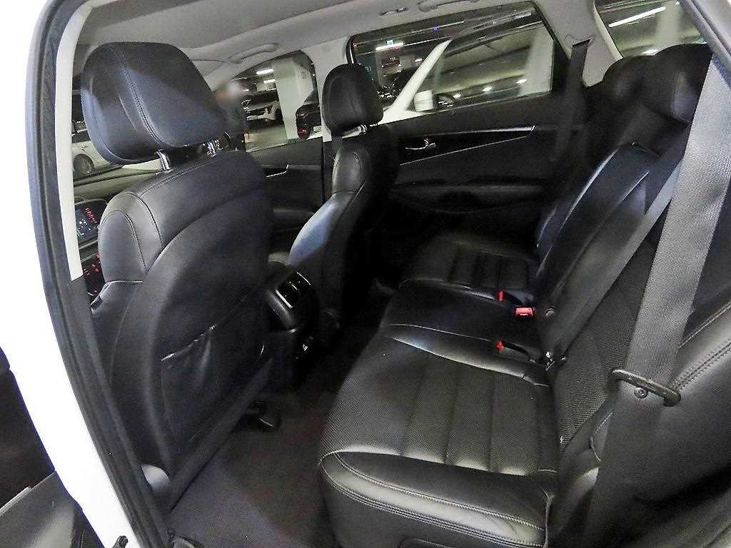 KIA Sorento - Vista 7