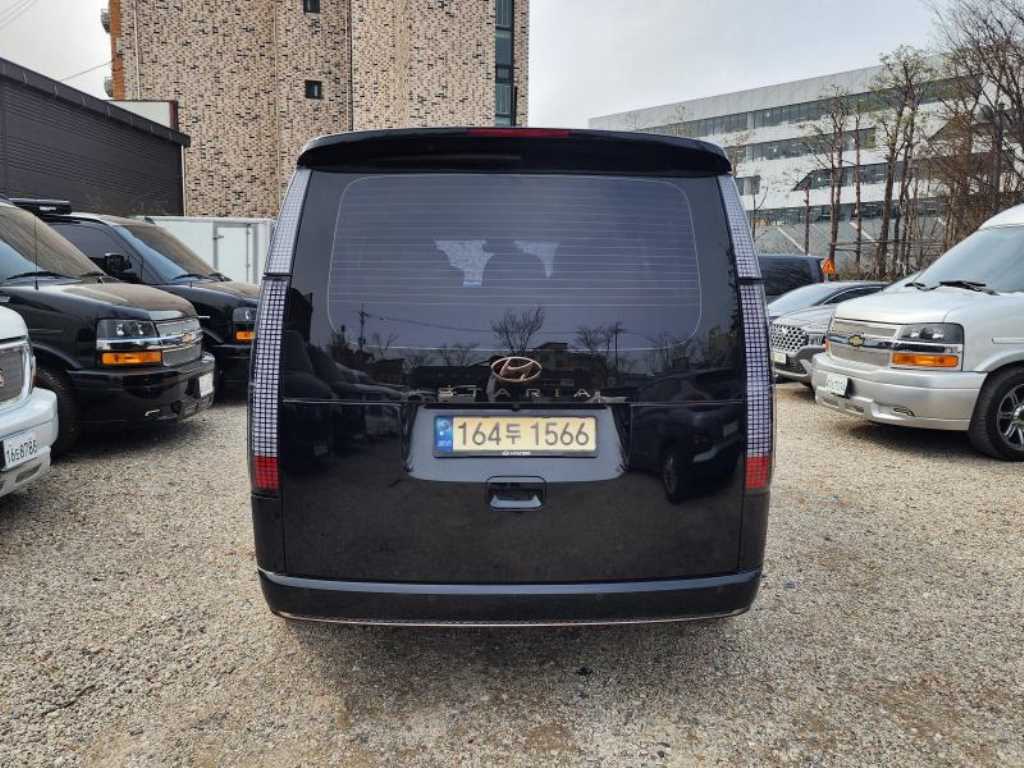 HYUNDAI Staria - Vista 4