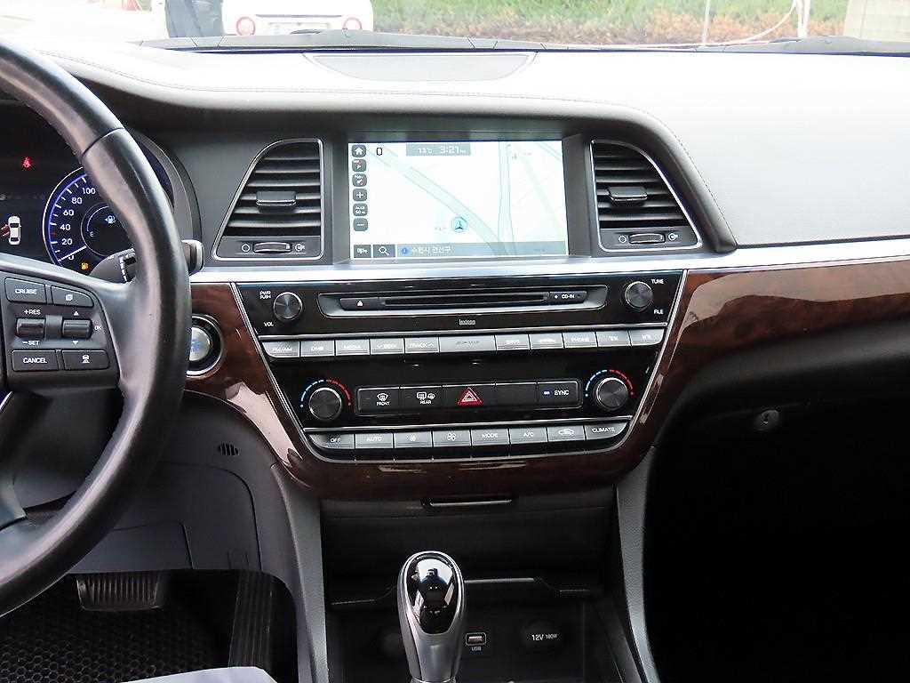 HYUNDAI Aslan - Vista 10