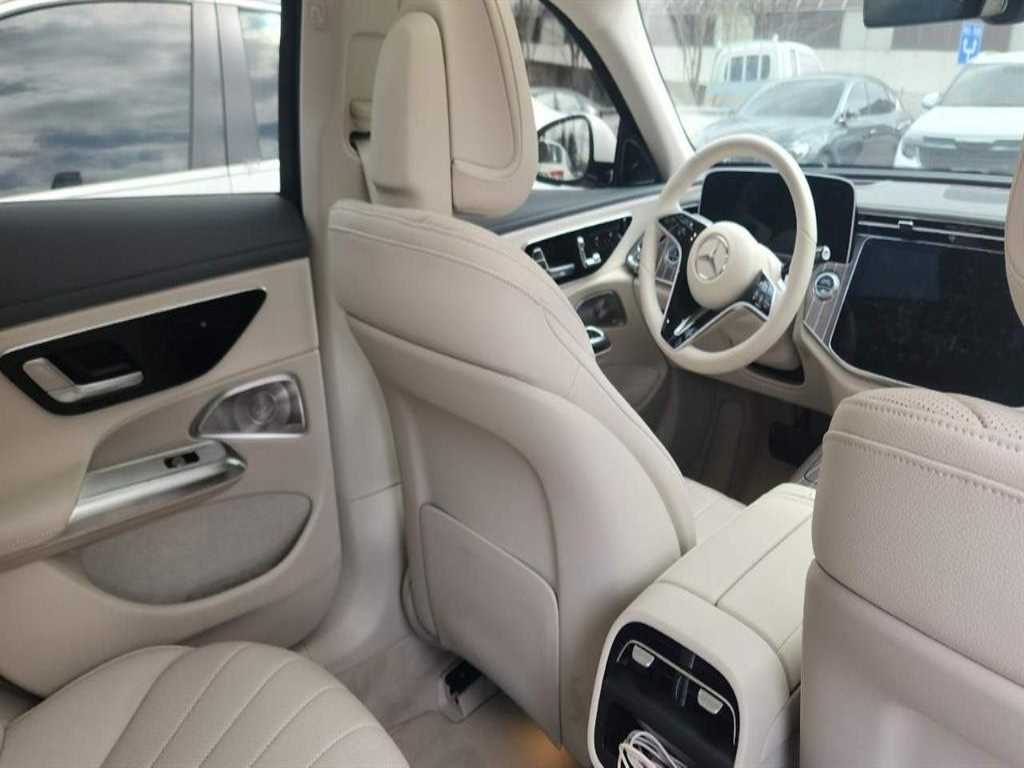 Mercedes Benz E class - Vista 9