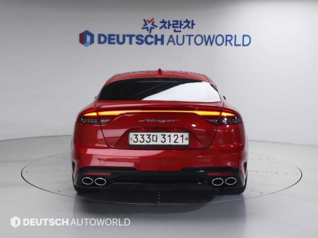 KIA Stinger - Vista 4