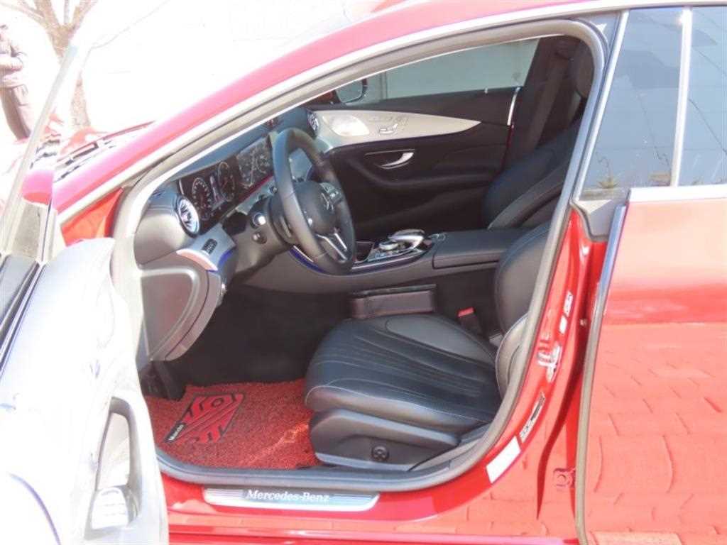 Mercedes Benz CLS Class - Vista 5