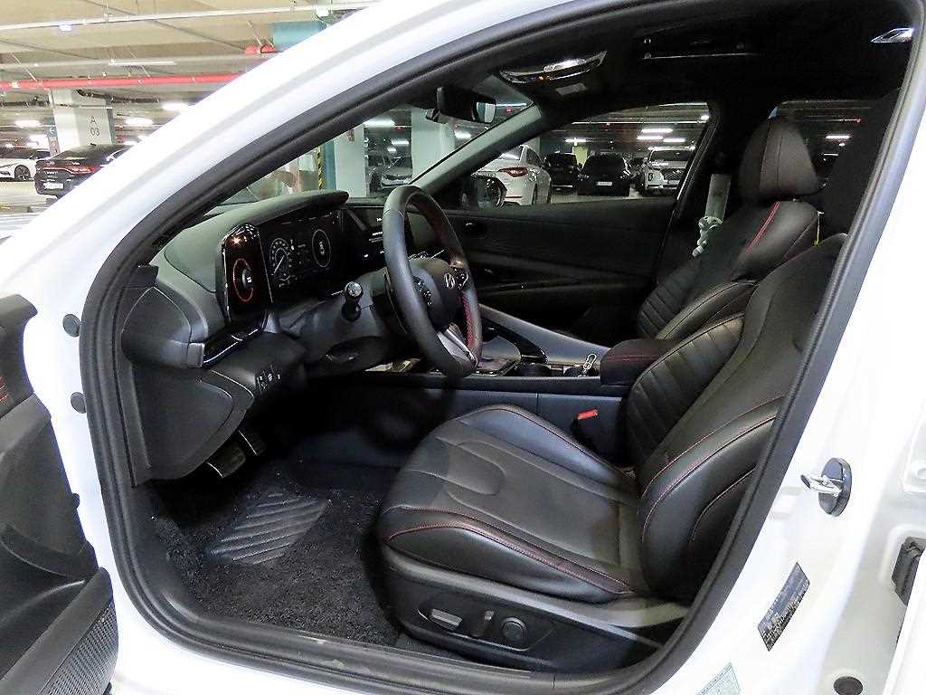 HYUNDAI Avante - Vista 6