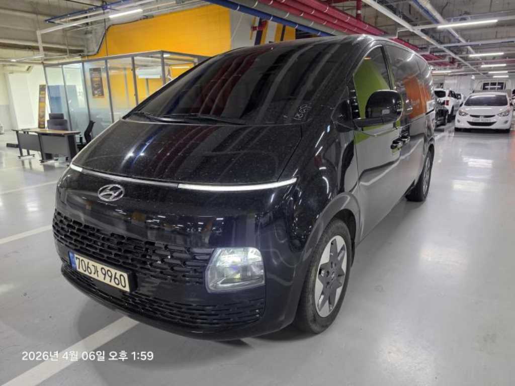 HYUNDAI Staria - Vista 2