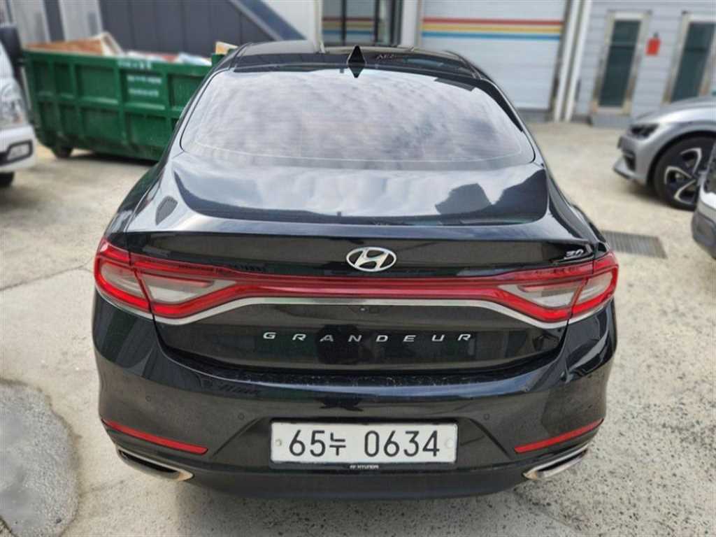 HYUNDAI Grandeur - Vista 3