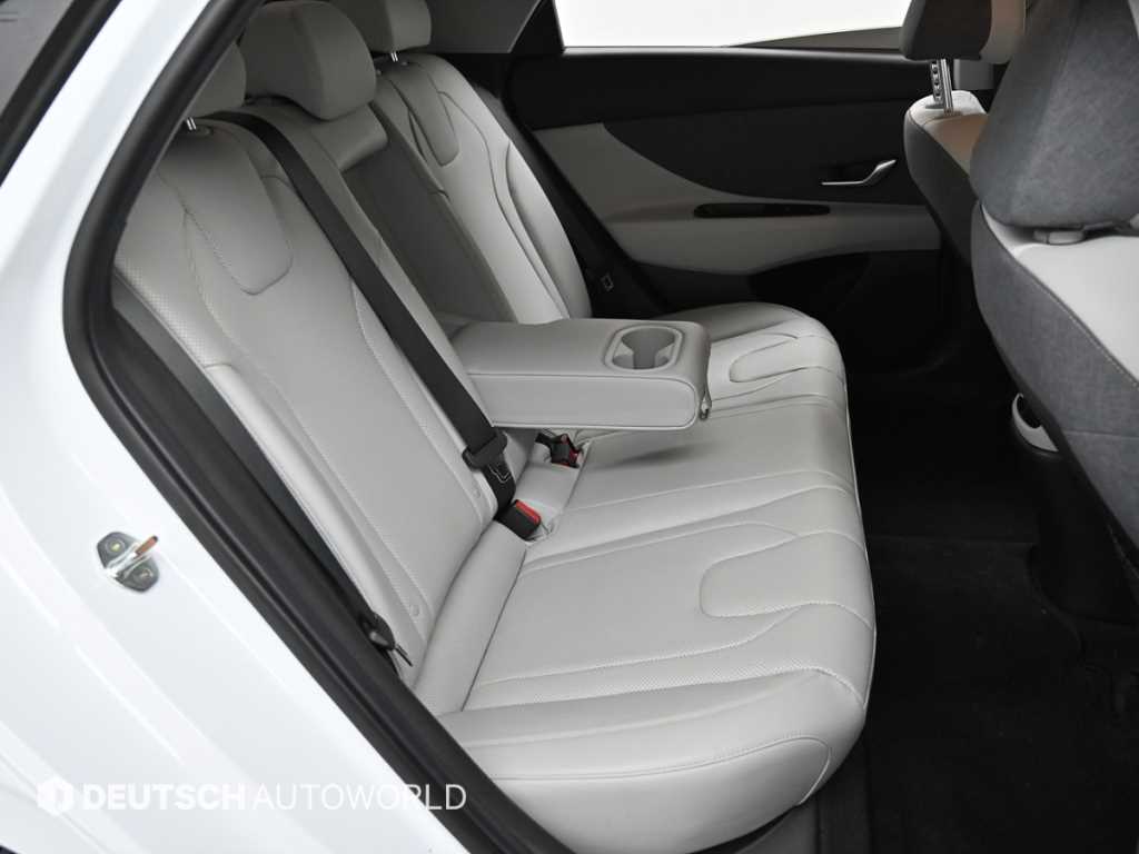 HYUNDAI Avante - Vista 12