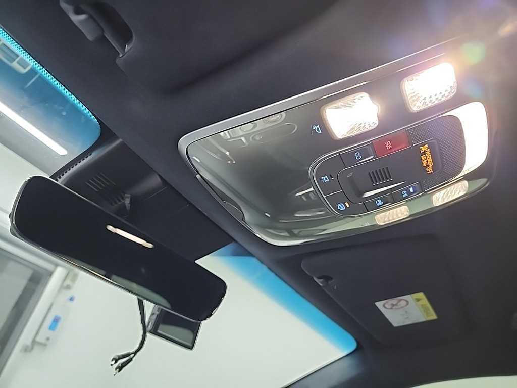 Genesis GV70 2024 Blanco - Importación desde Corea - HF Imports Iquique - Foto 17