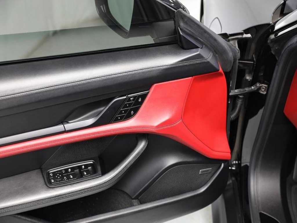 Porsche Taycan - Vista 7