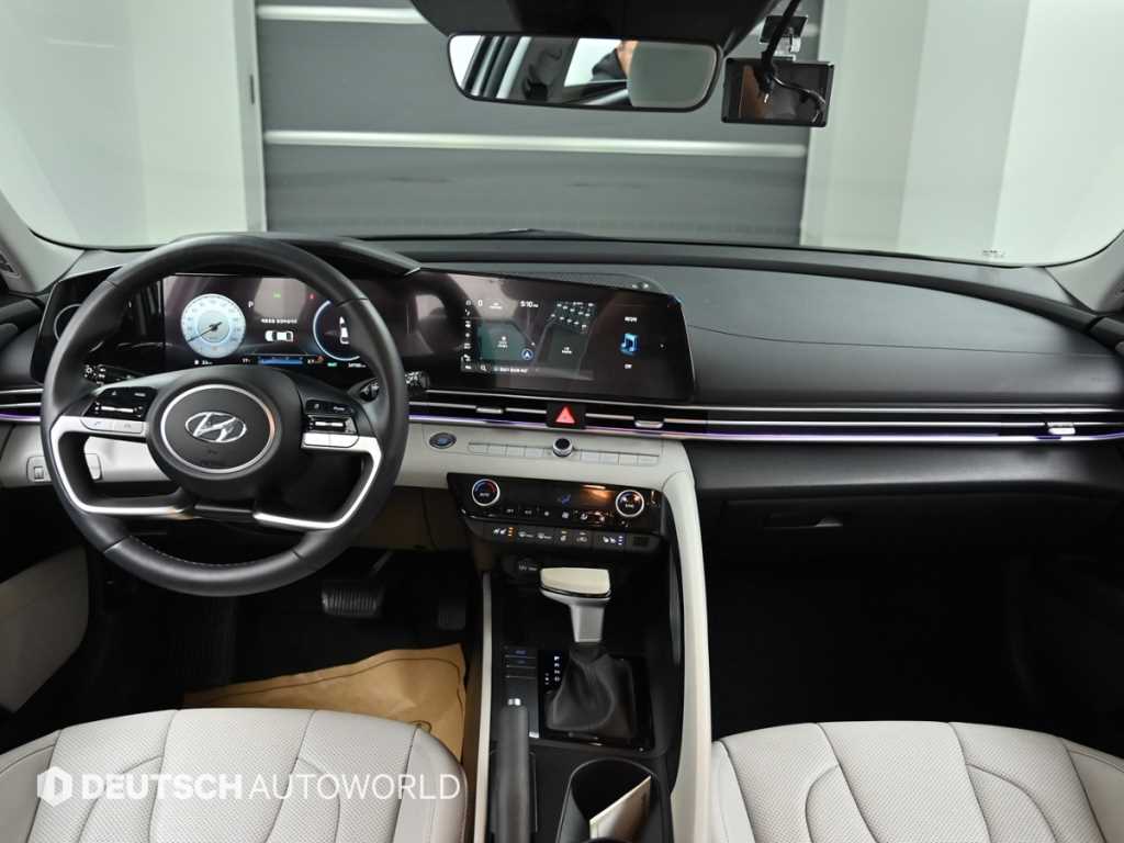 HYUNDAI Avante - Vista 7