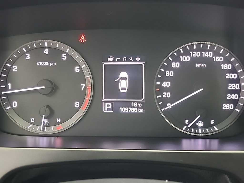 HYUNDAI Sonata - Vista 6