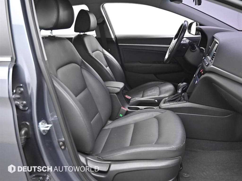 HYUNDAI Avante - Vista 10