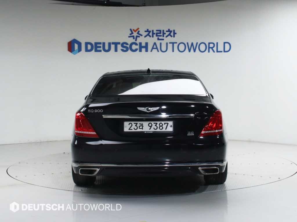 Genesis EQ900 - Vista 4