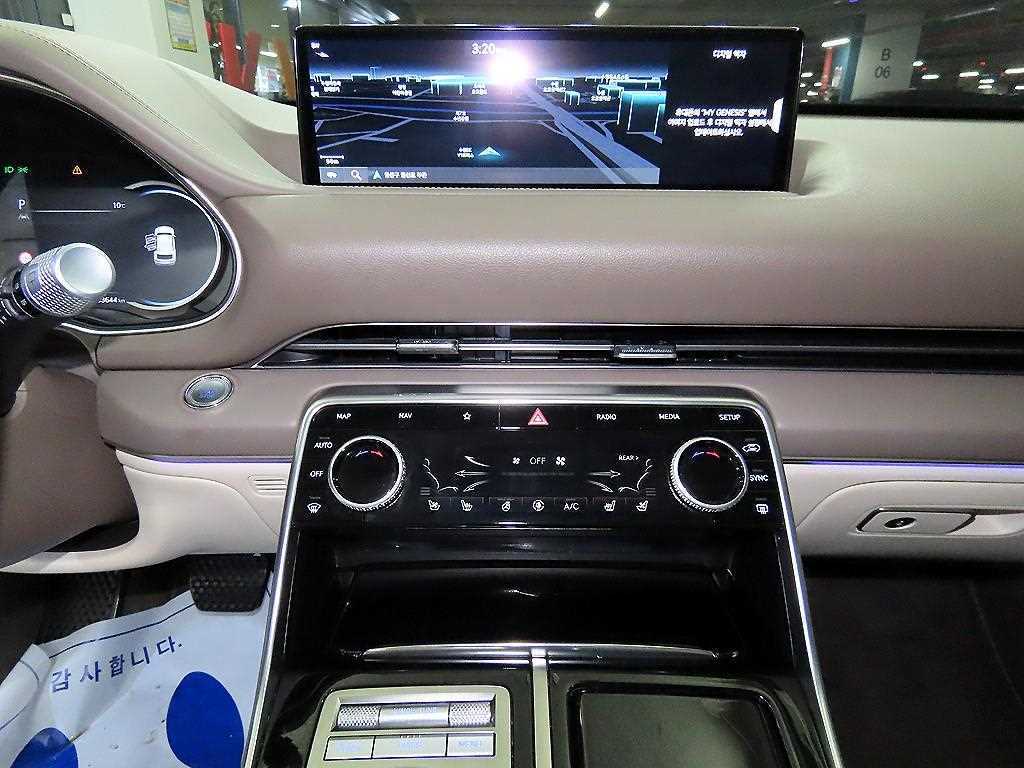 Genesis GV80 - Vista 10